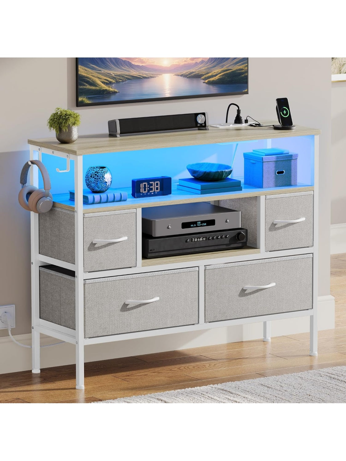 Comoda de tela con cuatro cajones enchufes iluminacion LED y ganchos para dormitorio u oficina